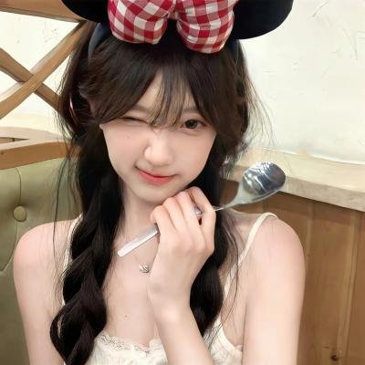 眼里余光都是你